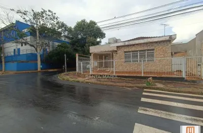 Casa (térrea na rua) 3 dormitórios/suite, cozinha planejada