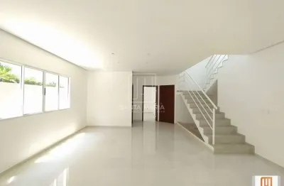 Casa (sobrado em condominio) 4 dormitórios/suite, cozinha planejada, portaria 24hs, lazer, em condomínio fechado