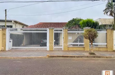 Casa (térrea na rua) 3 dormitórios/suite, cozinha planejada