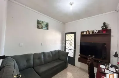 Casa (térrea na rua) 2 dormitórios/suite, cozinha planejada