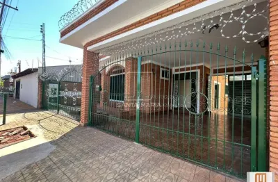 Casa (térrea na rua) 3 dormitórios/suite, cozinha planejada