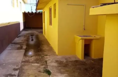Casa com 2 quartos à venda na Vila Helena, Suzano  por R$ 290.000