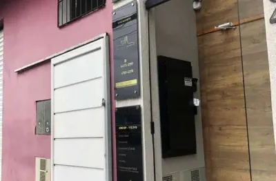 Sala comercial para alugar no Jardim Santa Helena, Suzano  por R$ 1.810