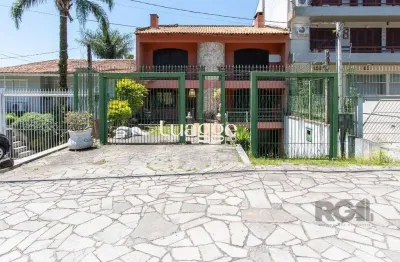 Casa para venda - 572m², 5 dormitórios, sendo 1 suites, cavalhada