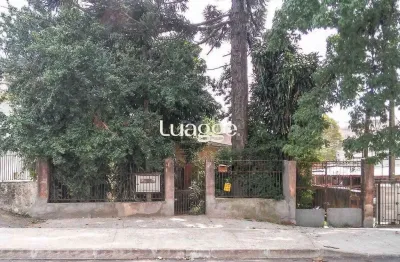 Terreno com 605m², 11m de frente e 55m de frente a fundos.