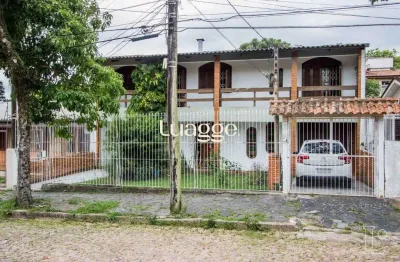Casa para venda - 211m², 3 dormitórios, sendo 1 suites, 5 vagas - nonoai