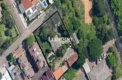 Terreno à venda na Rua Pinaré, 327, Vila Assunção, Porto Alegre