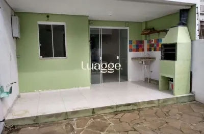 Casa linda com vista para o rio com 3 pavimentos com duas suíte