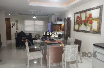 Linda casa de três pavimentos, finamente decorada, pronta para morar!