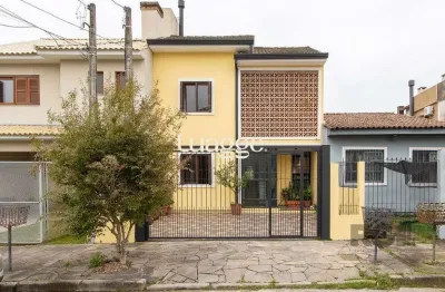 Casa com 3 quartos à venda na Rua Eva Pinto, 201, Hípica, Porto Alegre