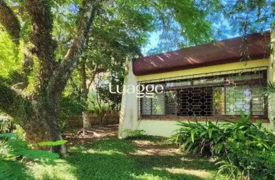 Casa à venda no bairro menino deus em porto alegre. com 160m² de área privativa