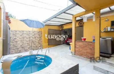 Sobrado, 3 quartos, 2 banheiros, pátio, 2 vagas, piscina - bairro vila nova