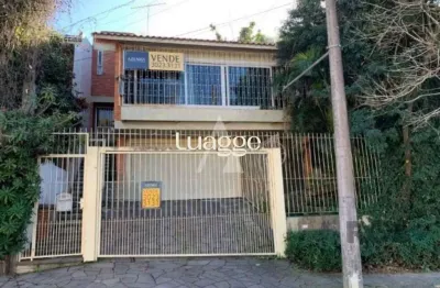 Casa com 3 quartos à venda na Rua Antônio Ribeiro, 396, Santo Antônio, Porto Alegre