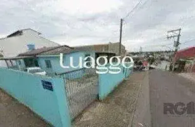 Casa espaçosa à venda no bairro costa e silva 4 dormitórios sendo 1 suíte.