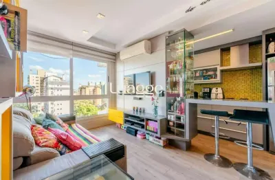 Apartamento semi mobiliado de 2 dormitórios no petrópolis
