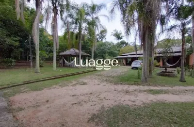 Sitio à venda no lami, com 2 casas térreas, com 4 quartos cada uma
