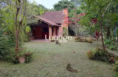 Sito à venda no lami, com casa com quartos, 1 banheiro e piscina
