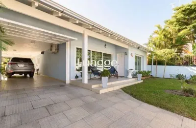 Casa térrea à venda em vila assunção, porto alegre, rs