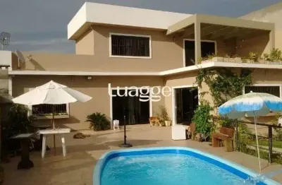 Casa para venda - 200m², 3 dormitórios, 2 vagas - centro