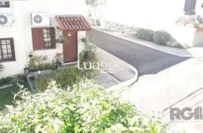 Casa com 2 quartos à venda na Avenida Monte Cristo, 197, Vila Nova, Porto Alegre