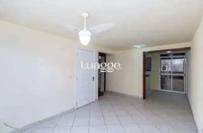 Casa em condomínio com 3 dormitórios, suíte, espaço gourmet.