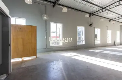 Sala comercial para alugar na Avenida Wenceslau Escobar, 2243, Cristal, Porto Alegre