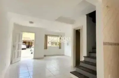 Casa residencial em condominio fechado para locação no bairro hípica - 115m² área privativa - piso cerâmico - 02 quartos - 02 vagas