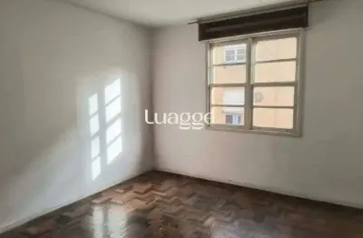 Apartamento com 2 quartos e 1 banheiro para alugar, 55 m²