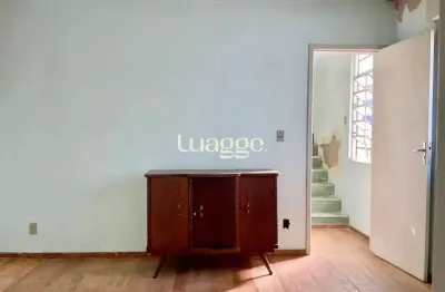 Sobrado comercial triplex com 150m² para locação no bairro rio branco