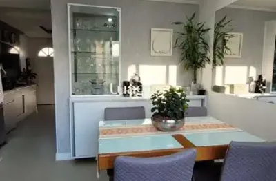 Casa em condomínio fechado com 2 quartos à venda na Avenida da Cavalhada, 5142, Cavalhada, Porto Alegre