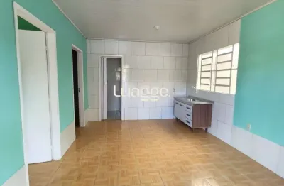 Casa com 2 quartos para alugar na Rua Coronel Neves, 499, Medianeira, Porto Alegre