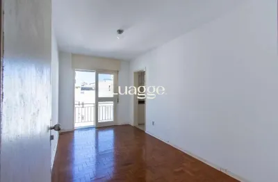 Apartamento 1 quarto, sacada, andar alto, centro histórico