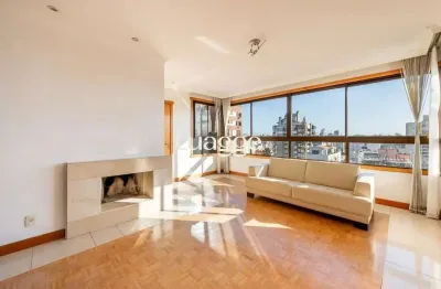 Apartamento espacoso de 3 dormitórios em andar alto com vista incrível