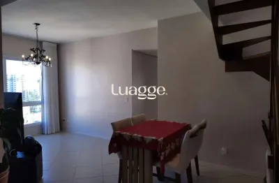 Cobertura de 3 dormitórios, 1 suíte, 2 vagas escrituradas e vista para o guaíba.