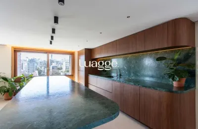 Apartamento retrofit semimobiliado com 3 suítes e 1 escritório, vista panorâmica no bairro petrópolis