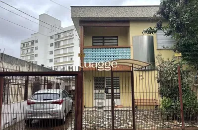 Terreno amplo com 690m², com duas casas construídas para moradia ou investyirdores!!
