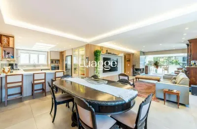 Apartamento com 199m2, de 4 dormitórios, sendo 1 suíte e 2 vagas