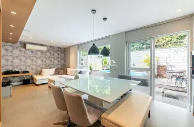 Casa em condomínio com 200m² e 4 dormitórios, 2 suítes, 3 vagas