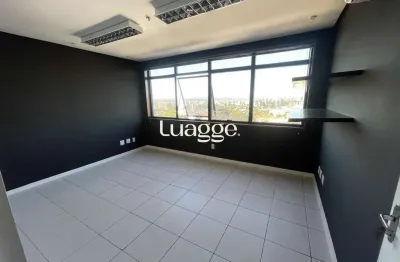 ala comercial desocupada à venda no coração do bairro Boa Vista, em Porto Alegre, Rio Grande do Sul!