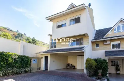 Casa condomínio | 3 dormitórios | 1 suíte | 240,82 privativos | 2 vagas | bairro teresópolis