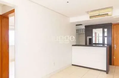 Apartamento de 2 dormitórios, na zona sul de porto alegre, semi-mobiliado, churrasqueira e box escriturado.