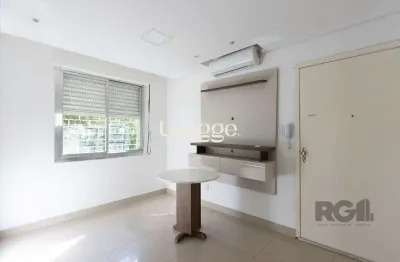 Apartamento com 2 quartos para alugar na Avenida Chuí, 352, Cristal, Porto Alegre