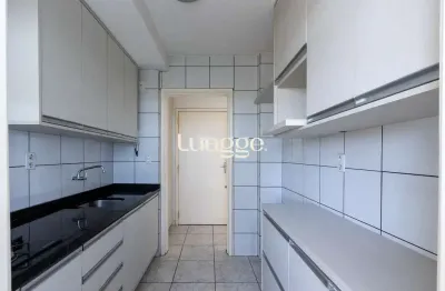 Apartamento, desocupado, 2 dormitórios e vaga escriturada, elevador -Cavalhada