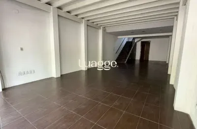 Loja comercial para locação na Avenida Carlos Gomes, no bairro Auxiliadora, com 200 m² de área total