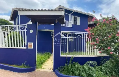 Casa com 3 quartos para alugar na Rua Camélias, 100, Jardim dos Pinheiros, Atibaia
