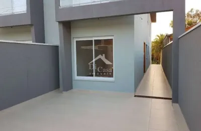 Casa nova, localização espetacular, ao lado da lucas, acabamento de 1a. linha, espaço para piscina., melhor relação custo x benefício.