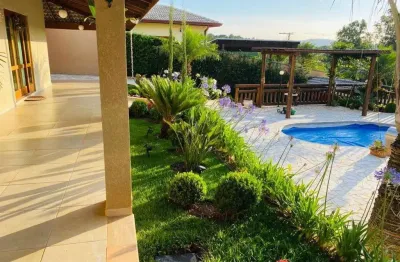 Casa estilo chácara ao lado da al. lucas, projeto moderno 4 suítes, lazer, horta e pomar...um sonho