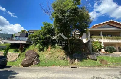 Terreno em condomínio fechado - agua verde - lote com linda vista 450m