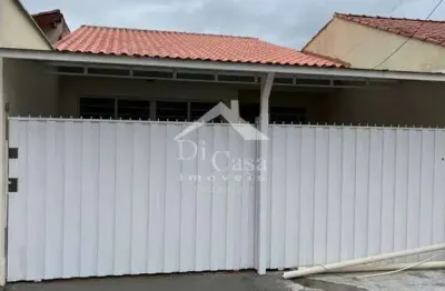 Casa térrea com 2 dormitórios para locação no Jardim Terceiro Centenário