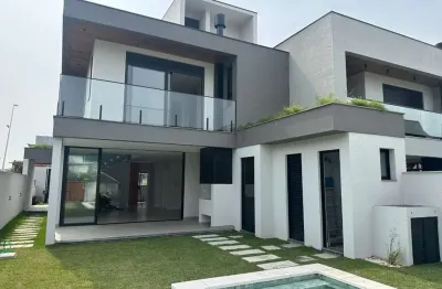 Casa no loteamento porto da costa na lagoa da conceição